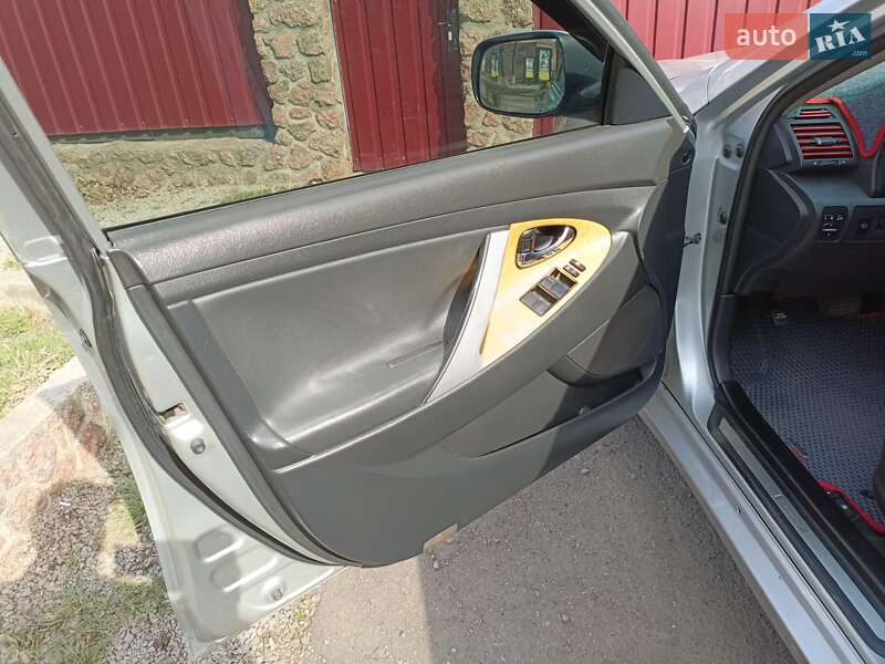 Седан Toyota Camry 2007 в Малій Висці