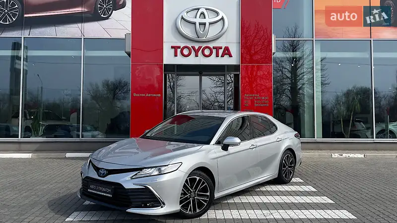 Седан Toyota Camry 2022 в 