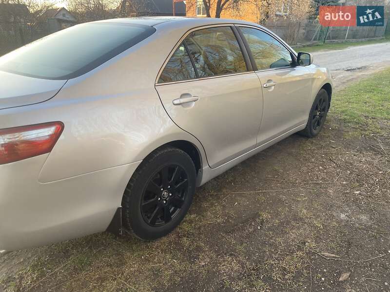 Седан Toyota Camry 2007 в Львові