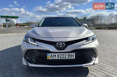 Седан Toyota Camry 2017 в 