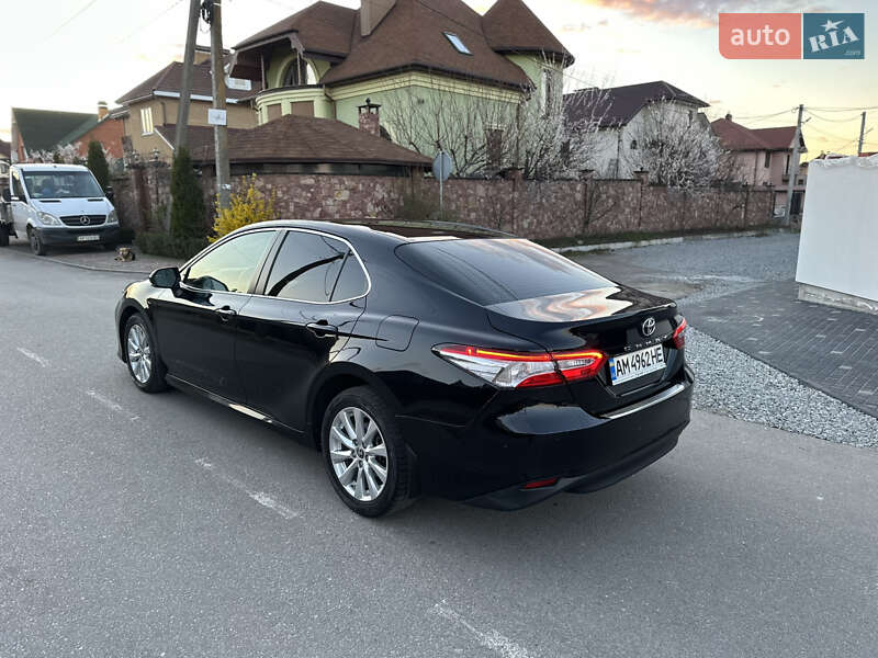 Седан Toyota Camry 2020 в Житомирі
