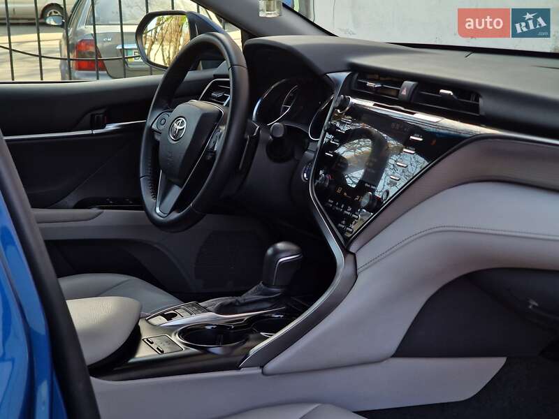 Седан Toyota Camry 2019 в Одесі