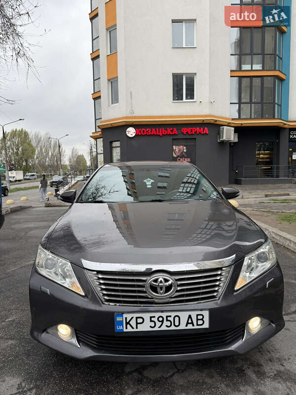 Седан Toyota Camry 2012 в 