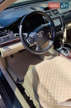 Седан Toyota Camry 2013 в 