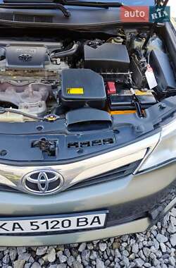 Седан Toyota Camry 2013 в 