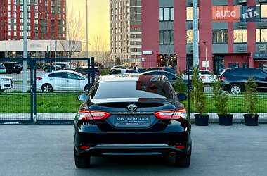 Седан Toyota Camry 2018 в 
