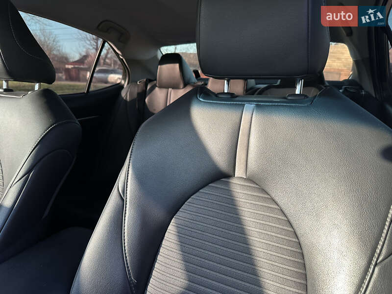 Седан Toyota Camry 2018 в Борисполе