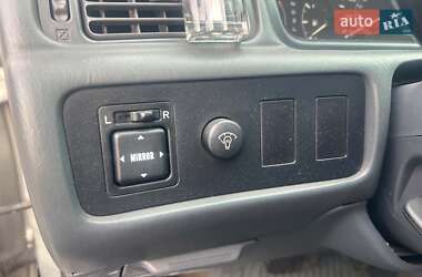 Седан Toyota Camry 2000 в 