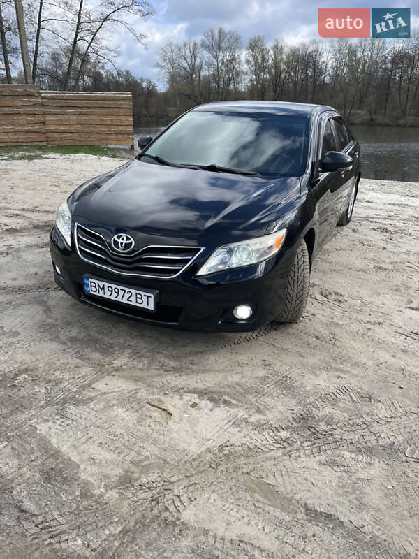 Седан Toyota Camry 2009 в Сумах