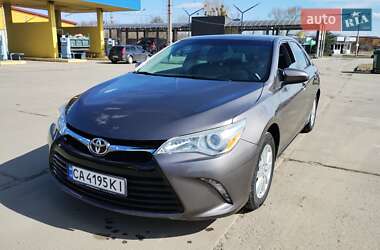 Седан Toyota Camry 2015 в Умани