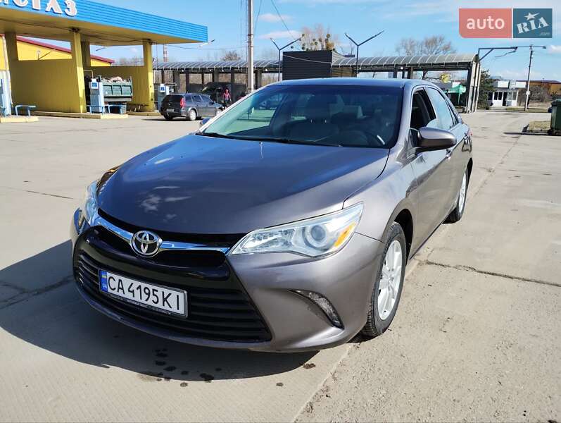 Toyota Camry 2015