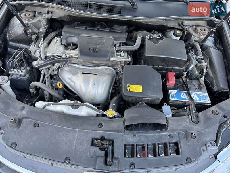 Седан Toyota Camry 2014 в Ніжині