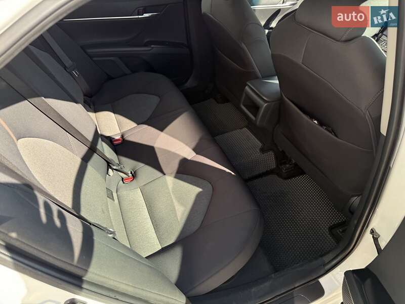 Седан Toyota Camry 2020 в Кропивницком