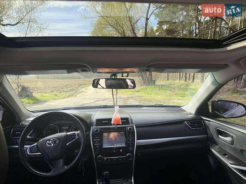 Седан Toyota Camry 2015 в Броварах