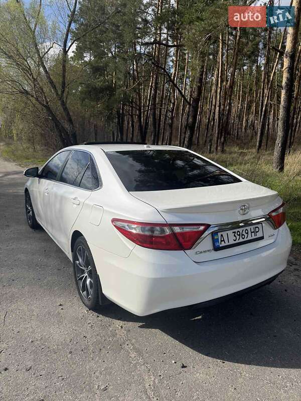 Седан Toyota Camry 2015 в Броварах