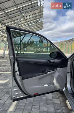 Седан Toyota Camry 2012 в 