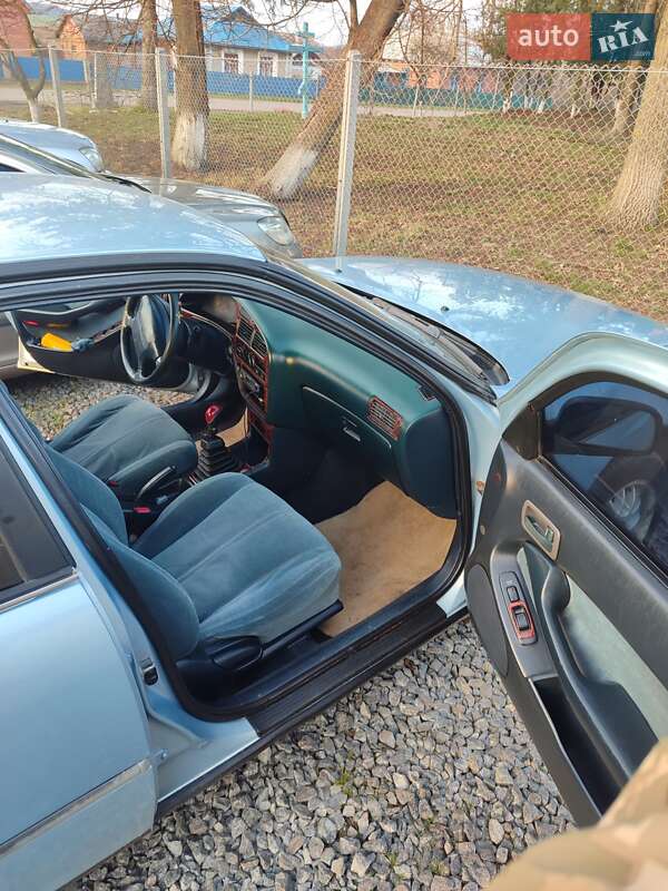 Седан Toyota Camry 1992 в Сараті