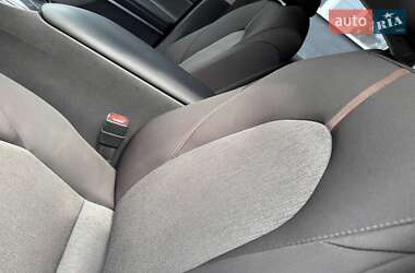 Седан Toyota Camry 2018 в 