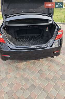 Седан Toyota Camry 2012 в 