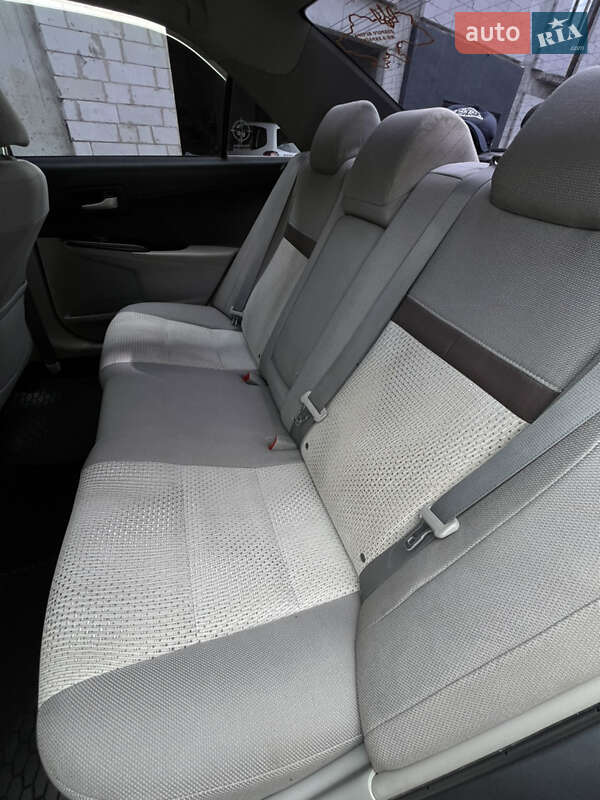 Седан Toyota Camry 2013 в Києві