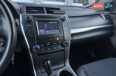 Седан Toyota Camry 2015 в 
