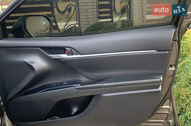 Седан Toyota Camry 2017 в 
