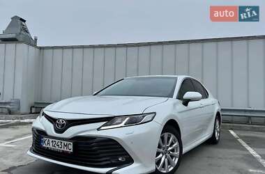 Седан Toyota Camry 2019 в 