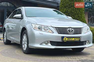 Седан Toyota Camry 2013 в 