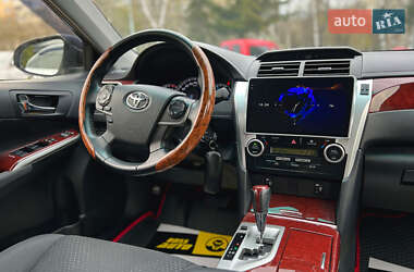 Седан Toyota Camry 2013 в 