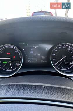 Седан Toyota Camry 2018 в Дніпрі