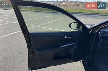 Седан Toyota Camry 2014 в 