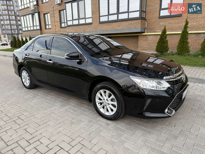 Седан Toyota Camry 2014 в 