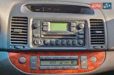 Седан Toyota Camry 2003 в 
