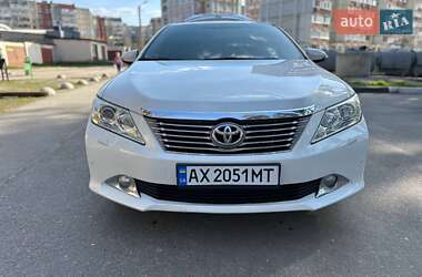 Седан Toyota Camry 2012 в 