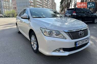 Седан Toyota Camry 2012 в 