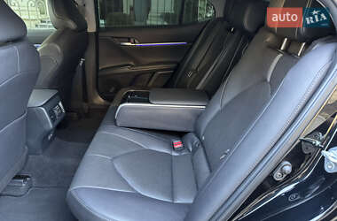 Седан Toyota Camry 2024 в 