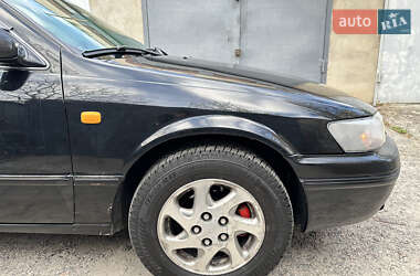 Седан Toyota Camry 1998 в 