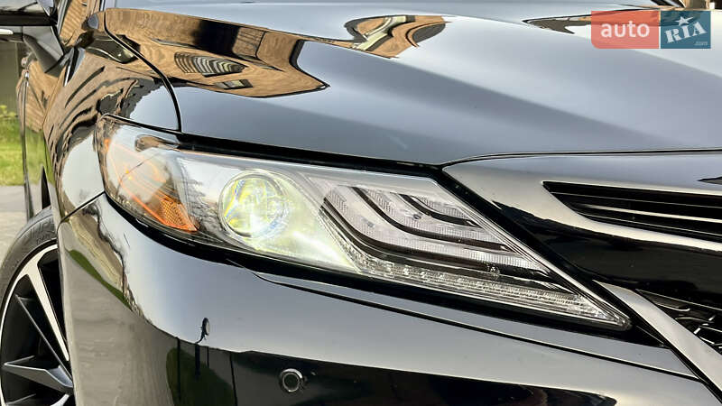 Седан Toyota Camry 2017 в Івано-Франківську