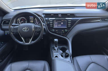 Седан Toyota Camry 2020 в 