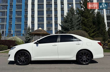 Седан Toyota Camry 2015 в 