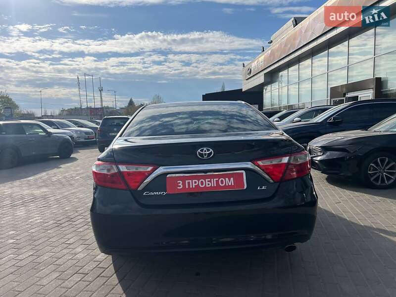 Седан Toyota Camry 2015 в Полтаві
