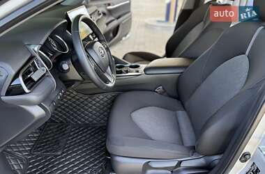 Седан Toyota Camry 2022 в 