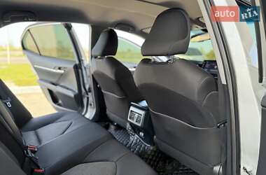 Седан Toyota Camry 2022 в 