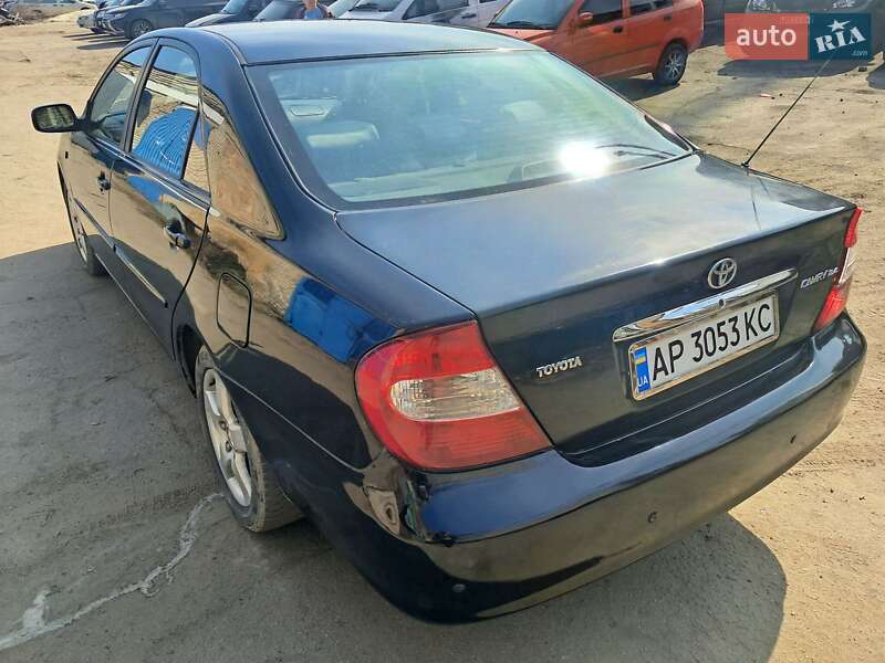 Седан Toyota Camry 2004 в Запоріжжі