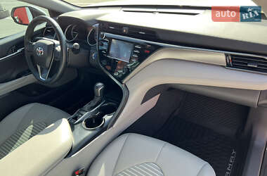 Седан Toyota Camry 2020 в 