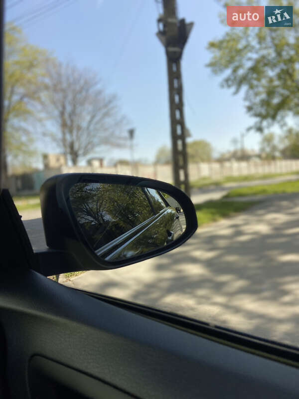 Седан Toyota Camry 2014 в Дніпрі