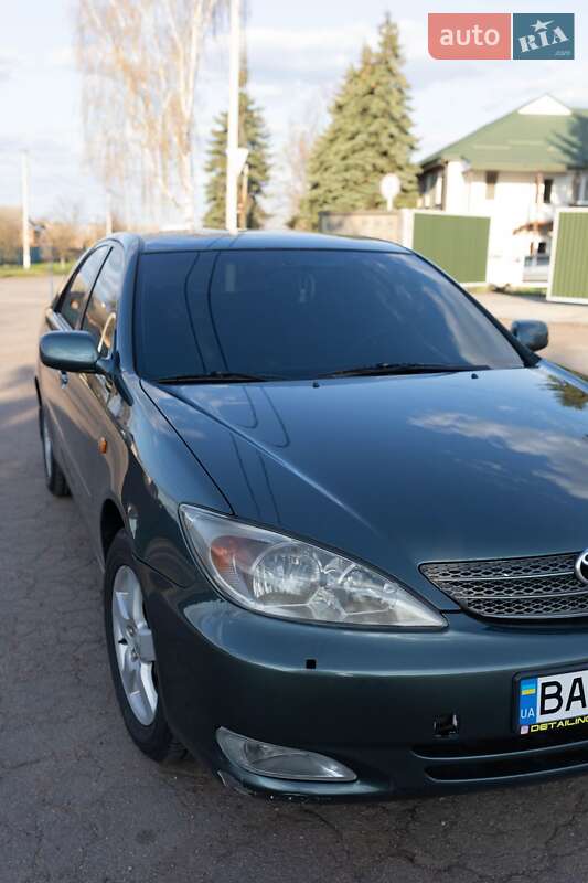 Седан Toyota Camry 2002 в Малій Висці