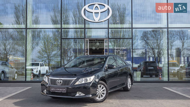 Toyota Camry 2012