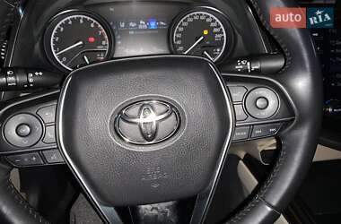 Седан Toyota Camry 2018 в 
