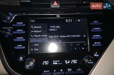 Седан Toyota Camry 2018 в 